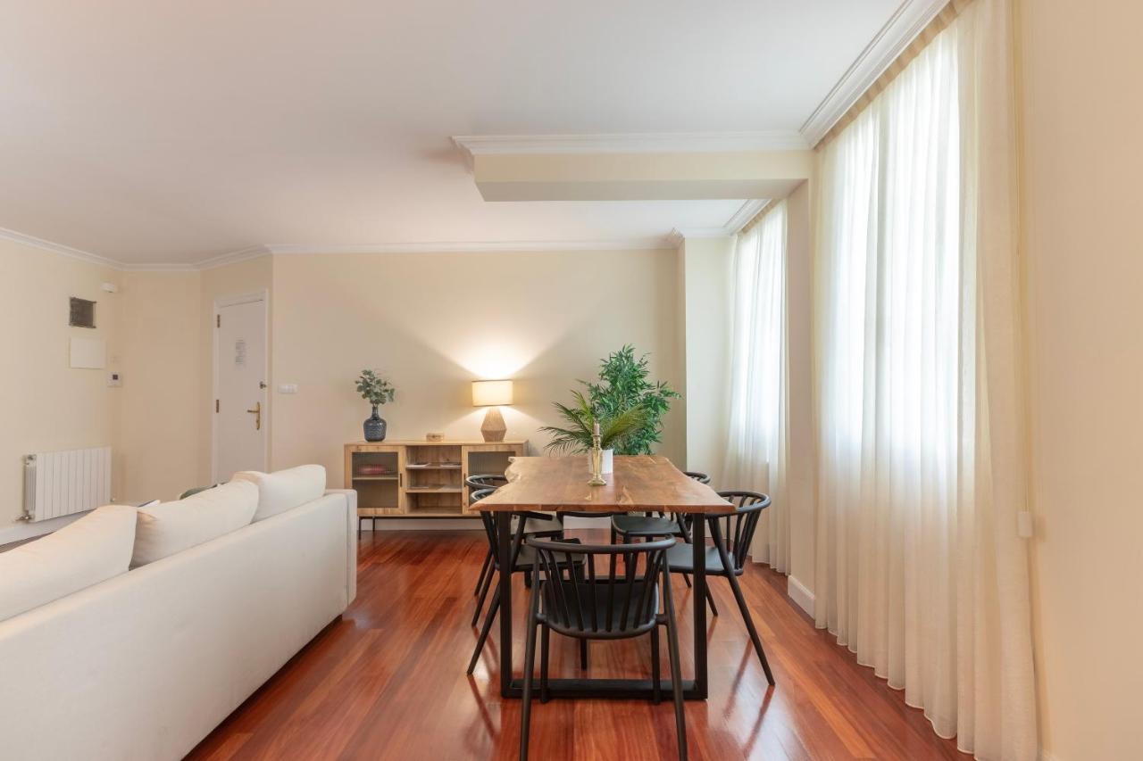 Akomodat En Apartamento En El Centro De Bilbao Con Parking Buitenkant foto