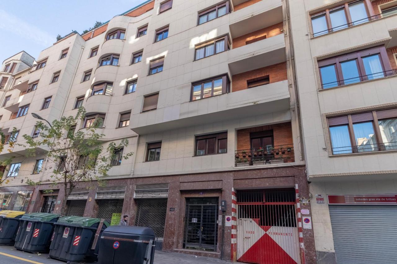 Akomodat En Apartamento En El Centro De Bilbao Con Parking Buitenkant foto